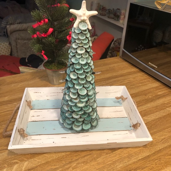 Limpet Shell Tree.  Beautiful year round.  14” from top to bottom. - Picture 2 of 4